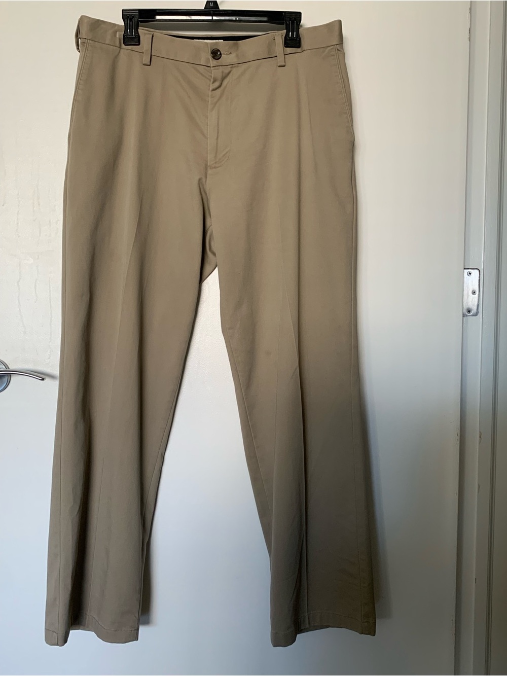 Dockers Men's Chino Pants in Khaki 34/32